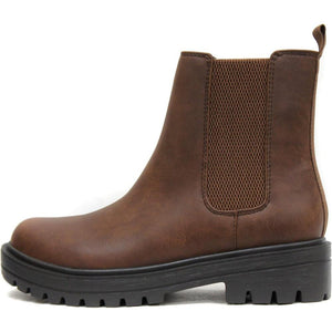 Classic Chelsea Style Boots With Lug Soles