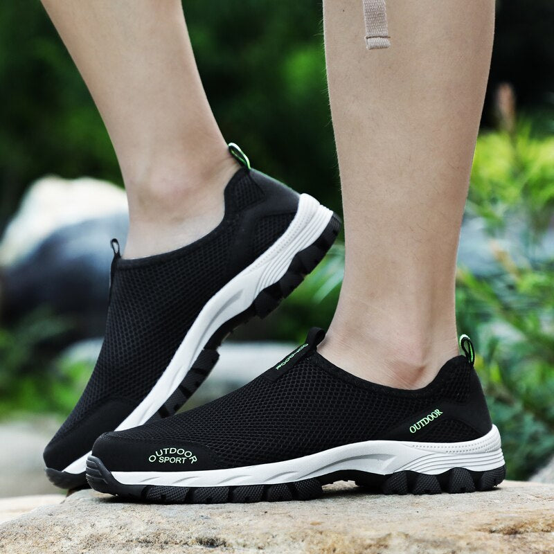 Light Comfortable Soft Outdoor Mesh Shoes